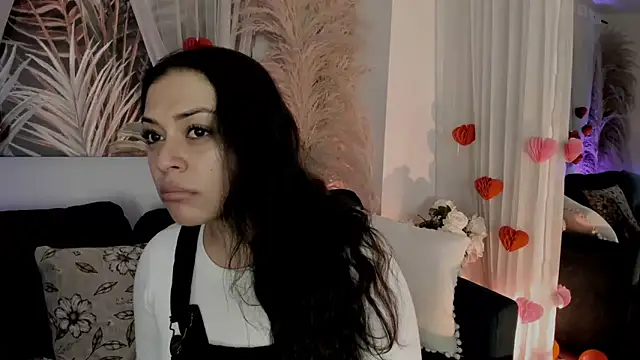 Snapshot of Nicolle_W chatting on 02/14/26, 11:51 Nicolle W online show from 02/14/26, 11:51