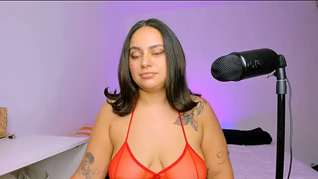 Snapshot of susy_angel chatting on 02/17/26, 10:27 susy angel online show from 02/17/26, 10:27