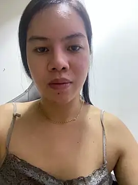 Snapshot of Hebefemme chatting on 02/18/26, 11:06 Hebefemme online show from 02/18/26, 11:06