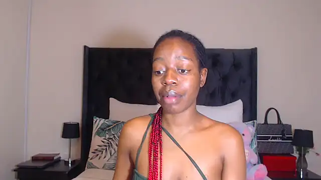 Sexynaughty Gal online show from 01/01/25, 10:24