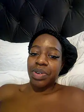 Sexynaughty Gal online show from 10/13/25, 08:53