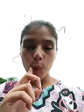 Snapshot of mariamac420 chatting on 02/15/25, 05:39 mariamac420 online show from 02/15/25, 05:39