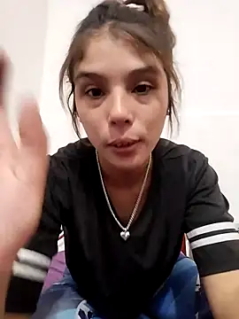 Snapshot of mariamac420 chatting on 02/19/26, 04:19 mariamac420 online show from 02/19/26, 04:19