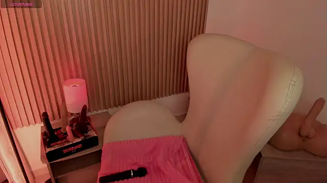 MarianL0ve online show from 01/25/25, 01:41