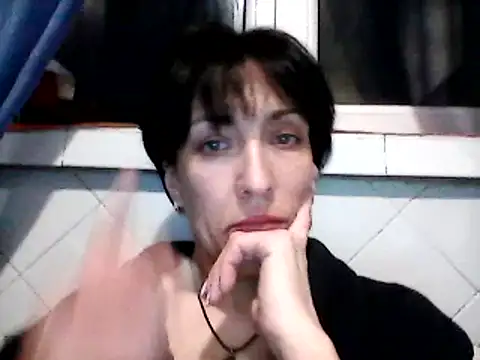 SunnyAmorre online show from 03/10/25, 10:02