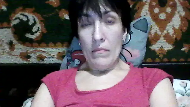Snapshot of SunnyAmorre chatting on 12/17/25, 09:32 SunnyAmorre online show from 12/17/25, 09:32