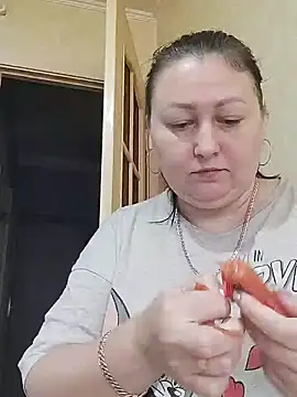 Snapshot of Rini333 chatting on 02/10/25, 11:25 Rini333 online show from 02/10/25, 11:25