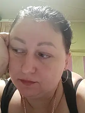 Snapshot of Rini333 chatting on 02/16/25, 05:48 Rini333 online show from 02/16/25, 05:48