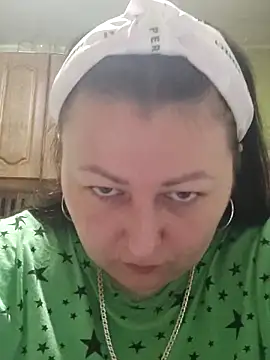 Snapshot of Rini333 chatting on 02/18/25, 08:14 Rini333 online show from 02/18/25, 08:14