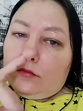 Snapshot of Rini333 chatting on 09/09/25, 11:10 Rini333 online show from 09/09/25, 11:10