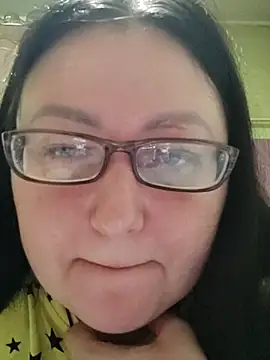 Snapshot of Rini333 chatting on 09/10/25, 01:38 Rini333 online show from 09/10/25, 01:38