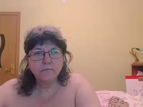 Snapshot of HugeTits chatting on 12/30/24, 03:25 HugeTits online show from 12/30/24, 03:25