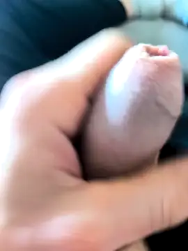 Snapshot of zubr20 chatting on 10/31/25, 07:42 zubr20 online show from 10/31/25, 07:42