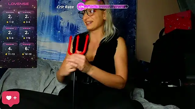 Snapshot of KittyMia chatting on 12/05/25, 08:27 KittyMia online show from 12/05/25, 08:27