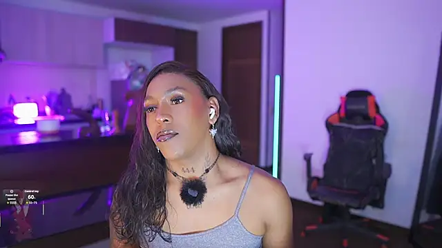 AmberRaus online show from 10/01/25, 02:50