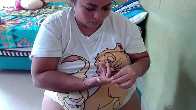 Snapshot of yulieth_bbw chatting on 09/17/25, 07:59 yulieth bbw online show from 09/17/25, 07:59