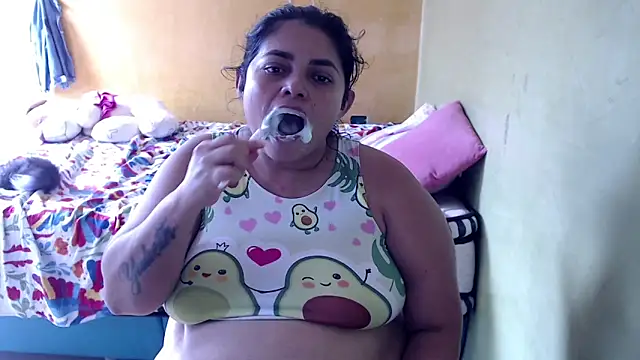 Snapshot of yulieth_bbw chatting on 11/02/25, 06:32 yulieth bbw online show from 11/02/25, 06:32