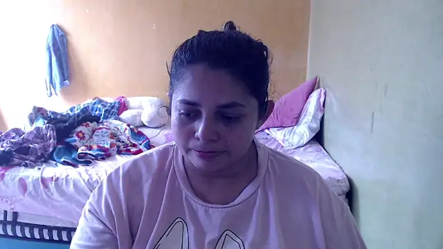 Snapshot of yulieth_bbw chatting on 11/13/25, 06:29 yulieth bbw online show from 11/13/25, 06:29