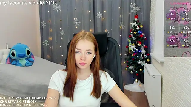 Snapshot of Hot_Mia_ chatting on 01/16/25, 05:55 Hot Mia  online show from 01/16/25, 05:55