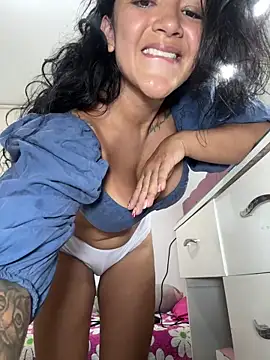 Snapshot of lau_ass_goddess chatting on 09/21/25, 01:40 lau ass goddess online show from 09/21/25, 01:40