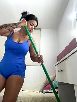 Snapshot of lau_ass_goddess chatting on 10/10/25, 01:37 lau ass goddess online show from 10/10/25, 01:37