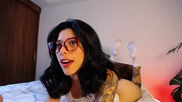 maggie kay online show from 09/10/25, 04:07