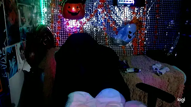 Snapshot of JINX_26 chatting on 10/31/25, 01:12 JINX 26 online show from 10/31/25, 01:12