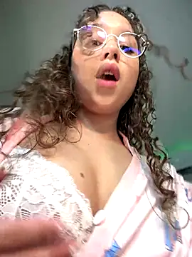 Shara dreams online show from 09/28/25, 11:54