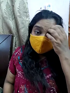 lovely-latha online show from 02/19/25, 10:23