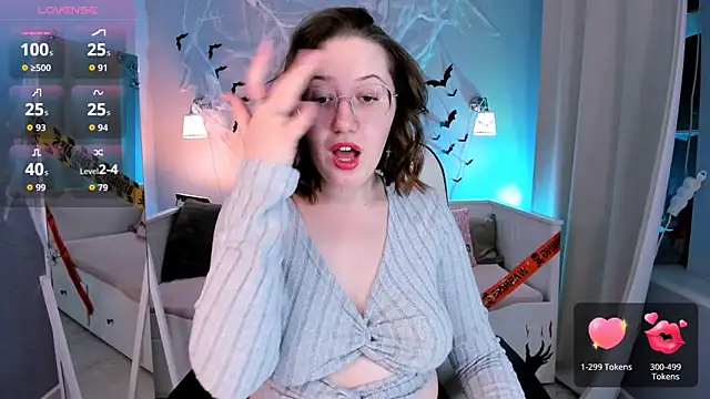 Snapshot of Charmy_Gracy chatting on 11/02/25, 11:12 Charmy Gracy online show from 11/02/25, 11:12