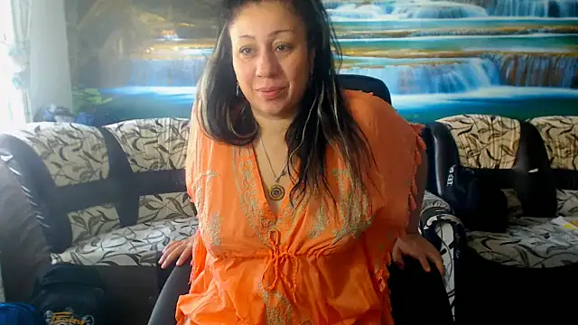 Snapshot of MoistMady chatting on 09/28/25, 06:52 MoistMady online show from 09/28/25, 06:52