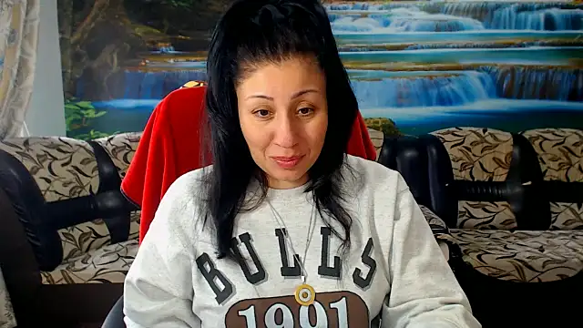 Snapshot of MoistMady chatting on 02/23/26, 12:35 MoistMady online show from 02/23/26, 12:35