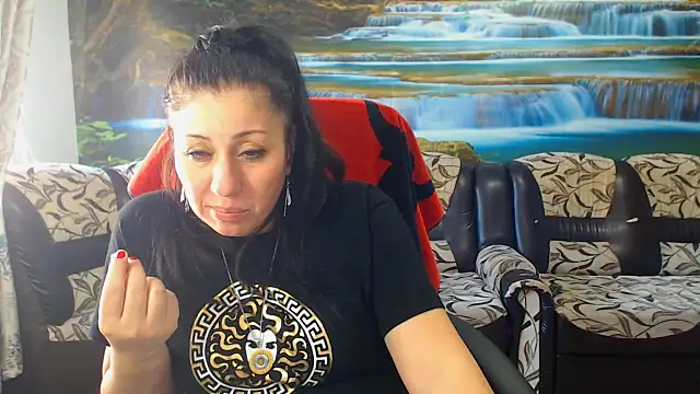 Snapshot of MoistMady chatting on 02/25/26, 01:32 MoistMady online show from 02/25/26, 01:32