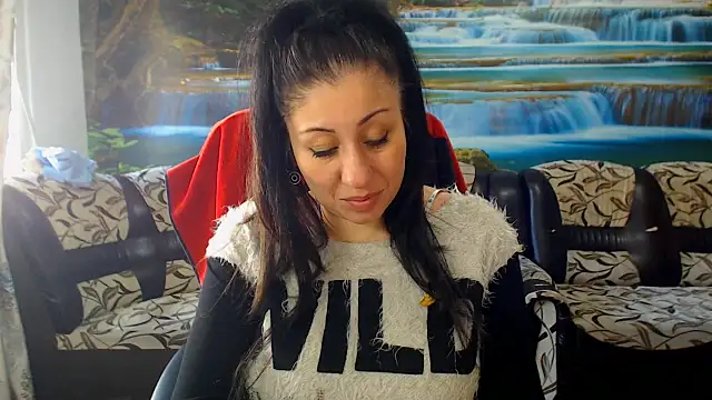 Snapshot of MoistMady chatting on 03/04/26, 12:44 MoistMady online show from 03/04/26, 12:44