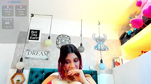 Rebeca xs online show from 03/18/25, 07:30