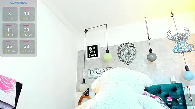 Rebeca xs online show from 10/10/25, 08:24