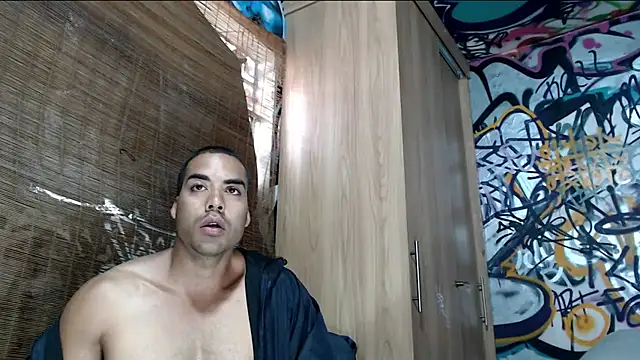 Snapshot of Justin_Frank chatting on 10/11/25, 02:48 Justin Frank online show from 10/11/25, 02:48