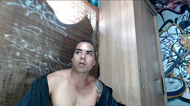 Snapshot of Justin_Frank chatting on 11/09/25, 05:11 Justin Frank online show from 11/09/25, 05:11