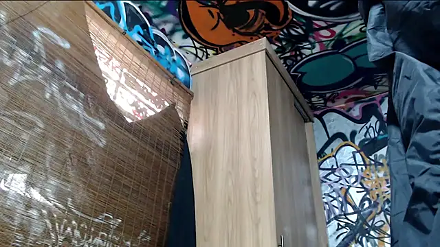 Snapshot of Justin_Frank chatting on 12/15/25, 06:56 Justin Frank online show from 12/15/25, 06:56