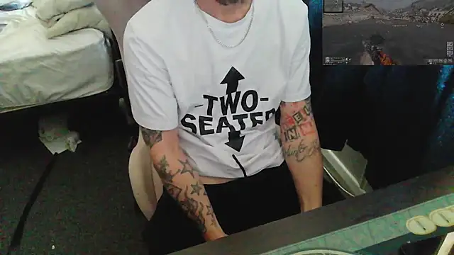 Snapshot of robvegas274 chatting on 09/19/25, 11:05 robvegas274 online show from 09/19/25, 11:05