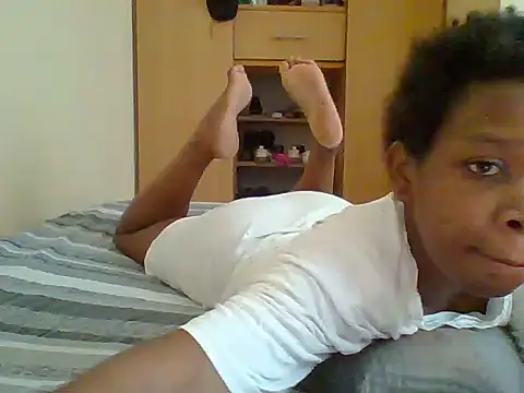 Snapshot of sweetshilahh chatting on 10/25/25, 05:59 sweetshilahh online show from 10/25/25, 05:59