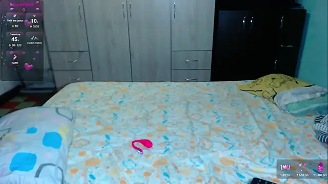 Mia sexy18  online show from 07/10/26, 12:41