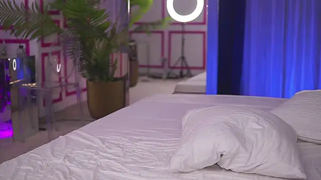 AshleySinn online show from 12/16/24, 11:50