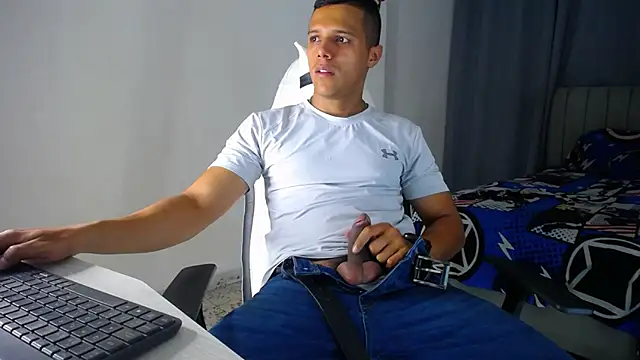 DavidAngell7 online show from 12/18/25, 04:51