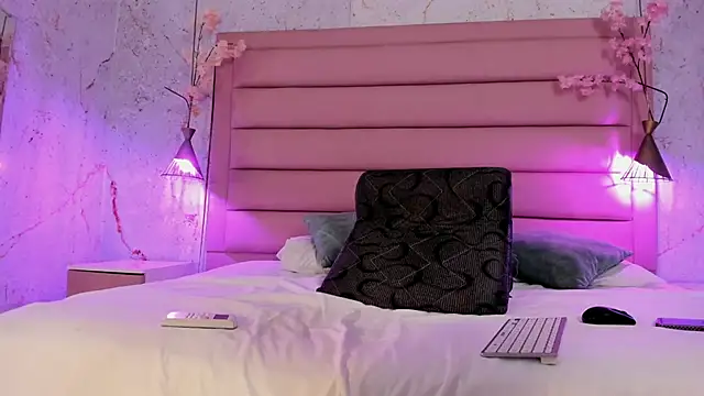 Snapshot of Scarleett_22 chatting on 12/05/25, 08:05 Scarleett 22 online show from 12/05/25, 08:05