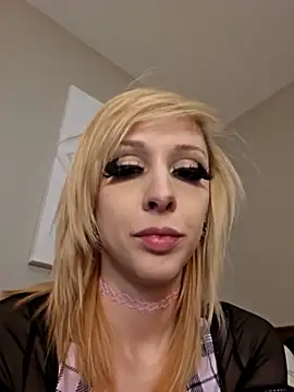 AmethystFoxx online show from 02/17/25, 05:53