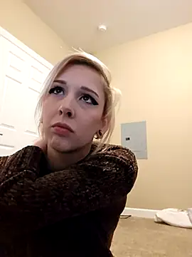 Snapshot of AmethystFoxx chatting on 12/18/25, 10:16 AmethystFoxx online show from 12/18/25, 10:16
