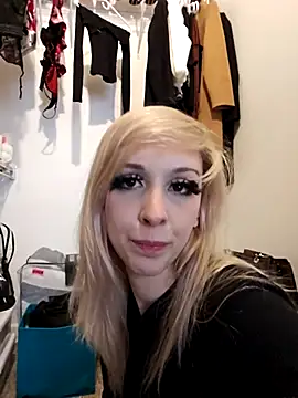 Snapshot of AmethystFoxx chatting on 01/13/26, 06:13 AmethystFoxx online show from 01/13/26, 06:13