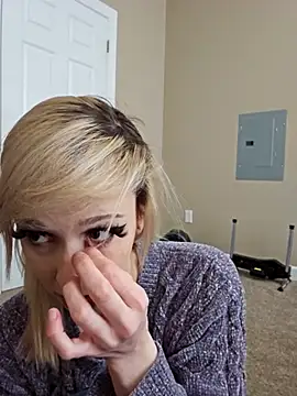 Snapshot of AmethystFoxx chatting on 02/11/26, 06:24 AmethystFoxx online show from 02/11/26, 06:24