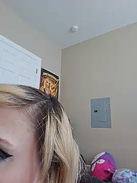AmethystFoxx online show from 06/22/26, 06:38